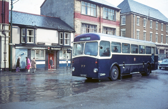 Pontypridd 77 (VNY655) Station Square Mar-1973 Geoff Gould W4045